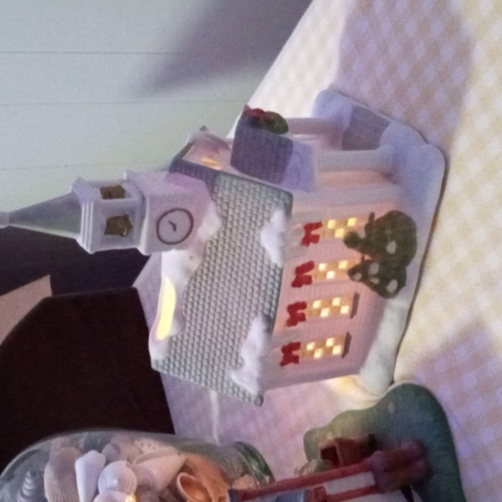 PartyLite Little White Church